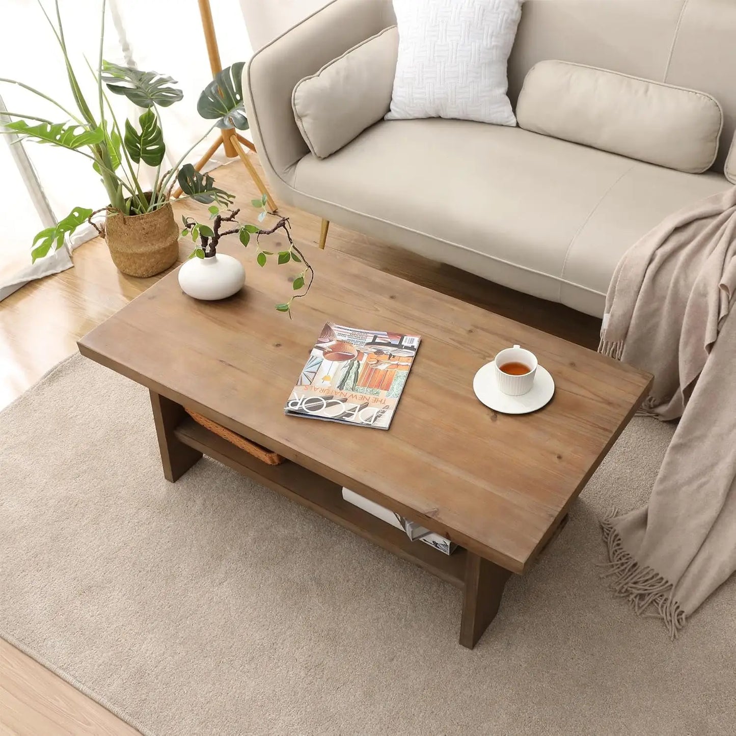 Coffee Table – Solid Firwood with Mid-Century Modern Elegance